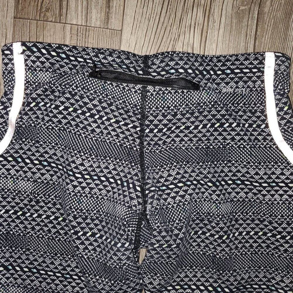 Nike Dri-Fit Lux Capri Reflective Crop LeggingsEUC - Picture 3 of 8